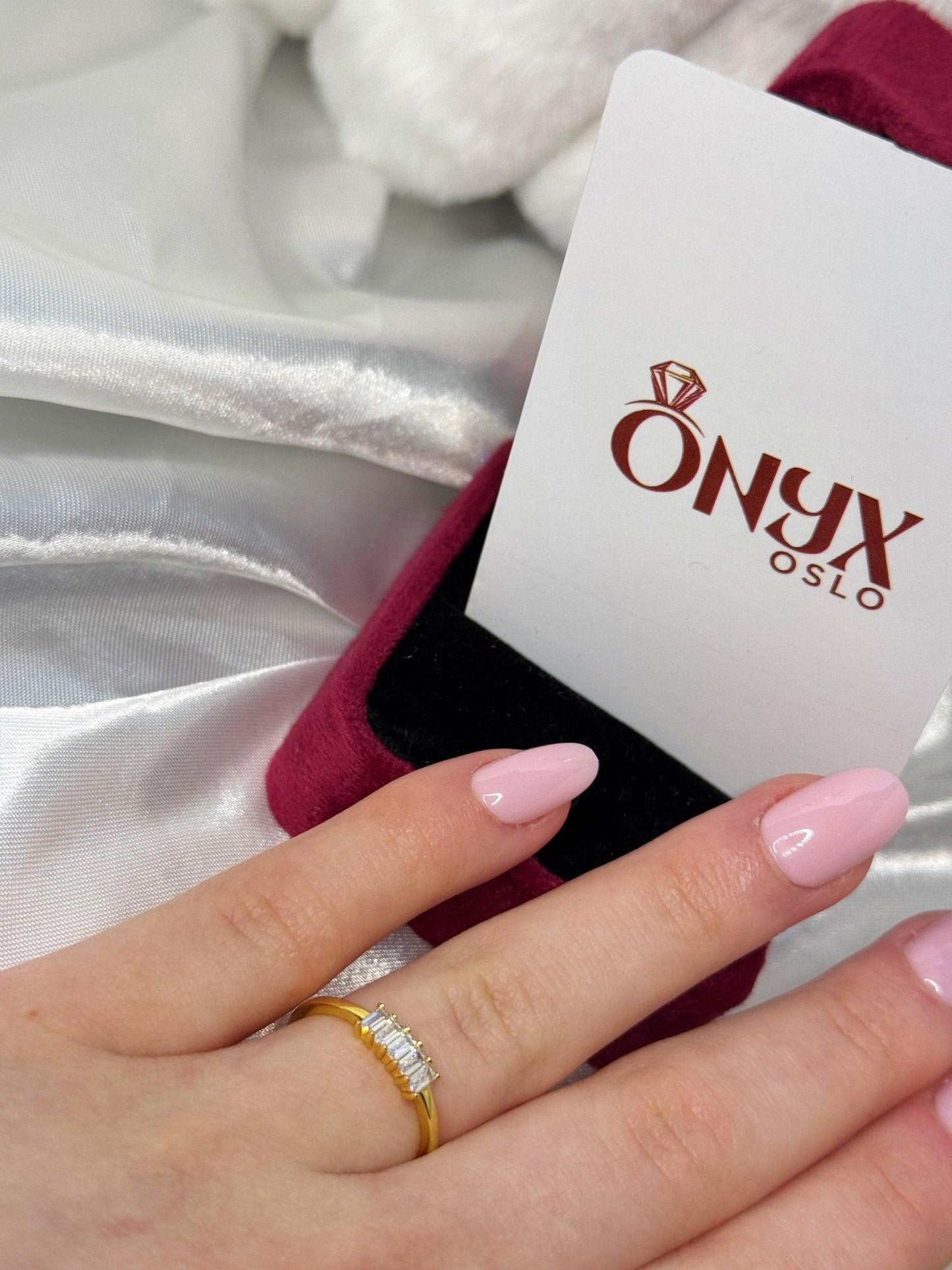 Zirconia Baguette Ring for women - Onyx Oslo