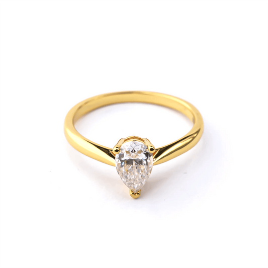 Pear cut Exo Diamond Ring in silver with gold plating and 3 claws - Onyx Oslo